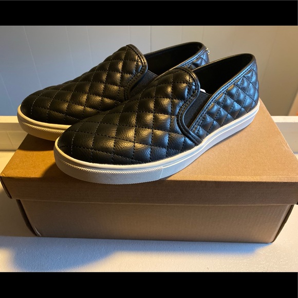 womens quilted slip on shoes